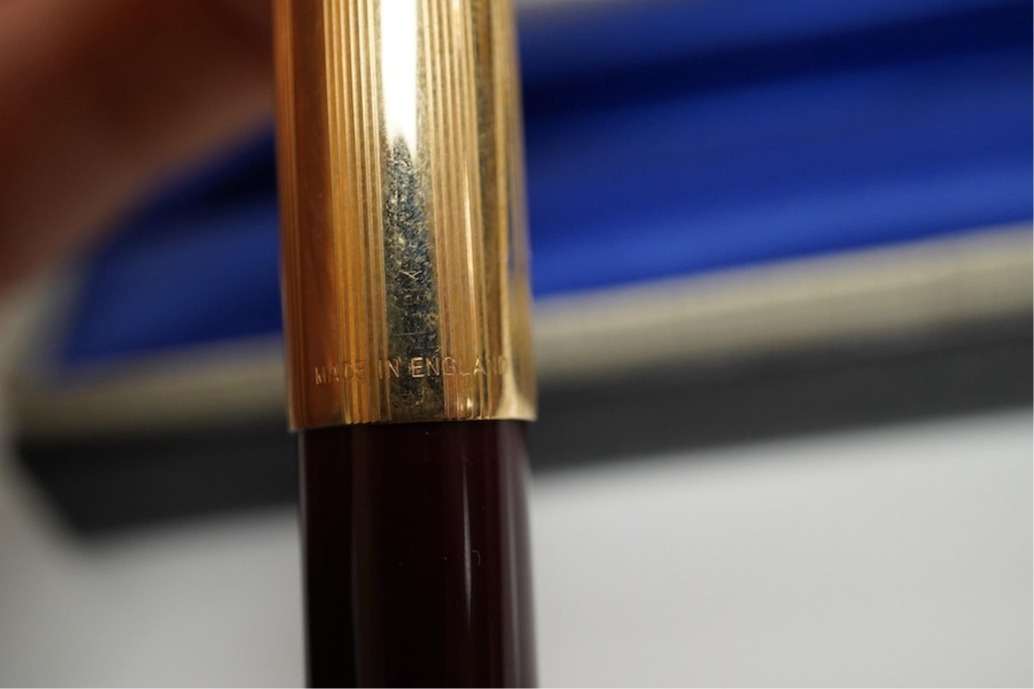 A cased Parker fountain pen. Condition - fair